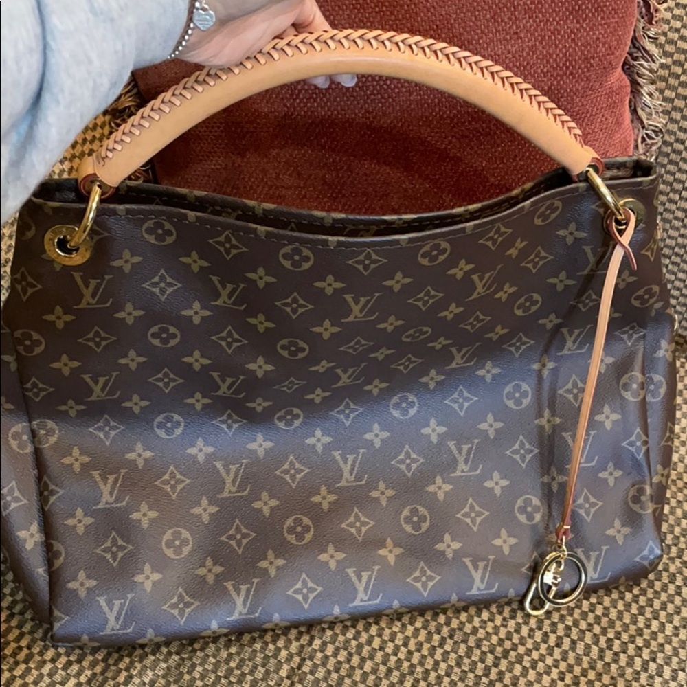Louis Vuitton Artsy MM